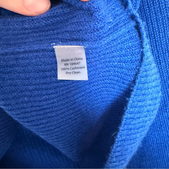 Kinross Cashmere Electric Blue Crewneck Sweater - Picture 3 of 4